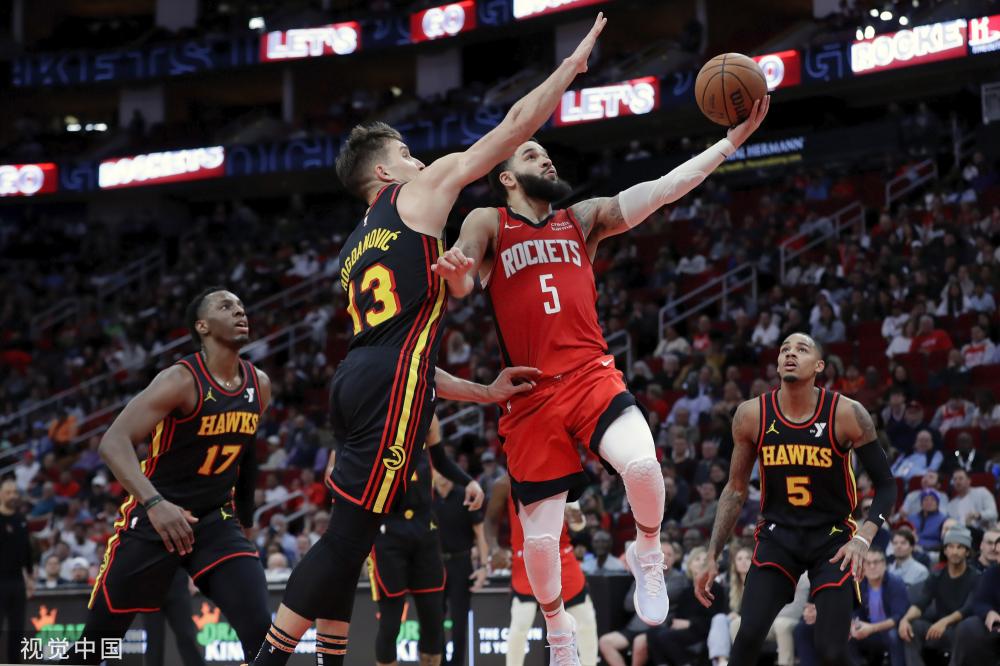 三人名列前 三人名列前